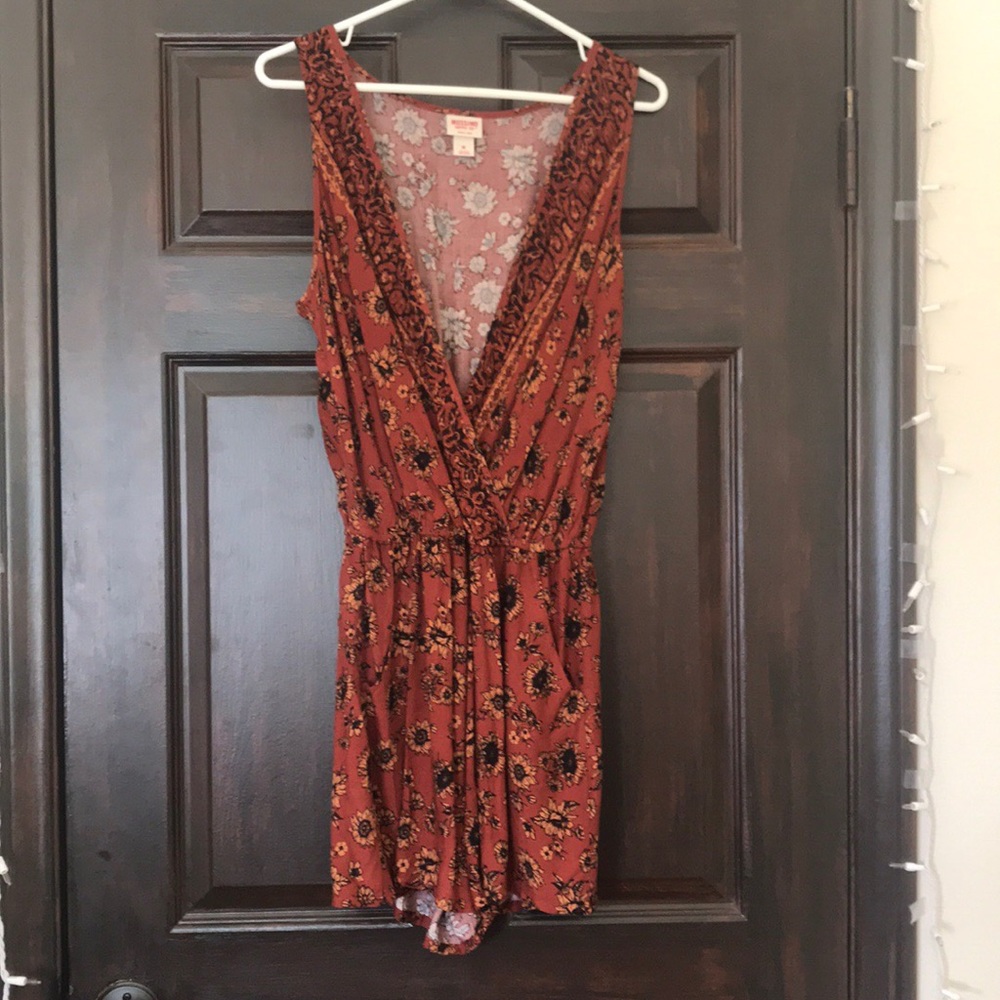 Sunflower romper 🌻